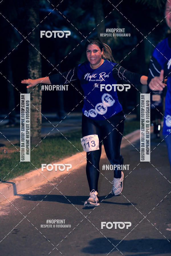 Buy your photos of the eventNight Run 5K 10K Praia Grande on Fotop