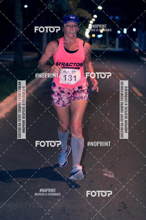 Buy your photos of the eventNight Run 5K 10K Praia Grande on Fotop