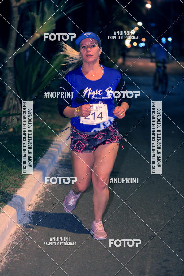 Buy your photos of the eventNight Run 5K 10K Praia Grande on Fotop