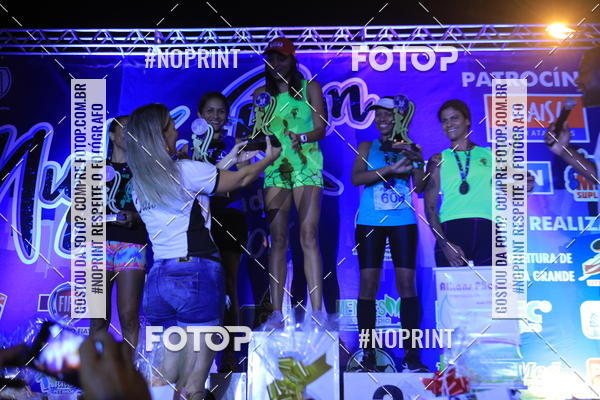 Buy your photos of the eventNight Run 5K 10K Praia Grande on Fotop
