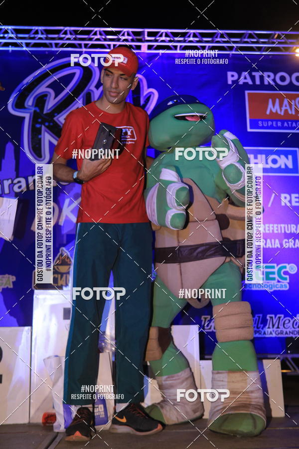 Buy your photos of the eventNight Run 5K 10K Praia Grande on Fotop