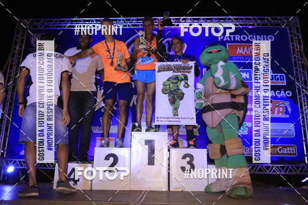 Buy your photos of the eventNight Run 5K 10K Praia Grande on Fotop