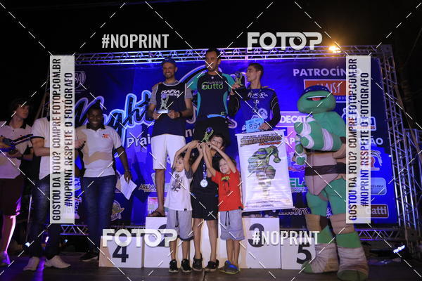 Buy your photos of the eventNight Run 5K 10K Praia Grande on Fotop