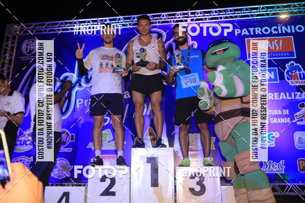 Buy your photos of the eventNight Run 5K 10K Praia Grande on Fotop