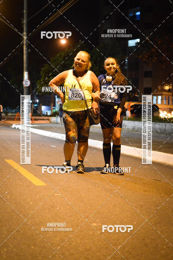 Buy your photos of the eventNight Run 5K 10K Praia Grande on Fotop