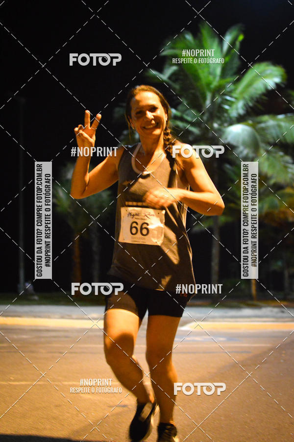 Buy your photos of the eventNight Run 5K 10K Praia Grande on Fotop