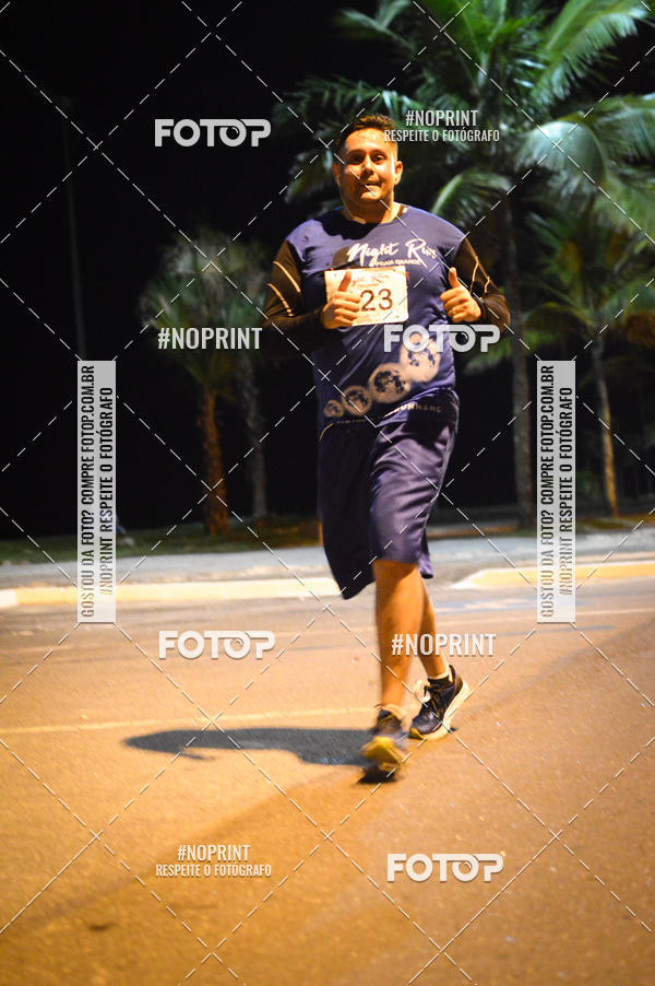 Buy your photos of the eventNight Run 5K 10K Praia Grande on Fotop