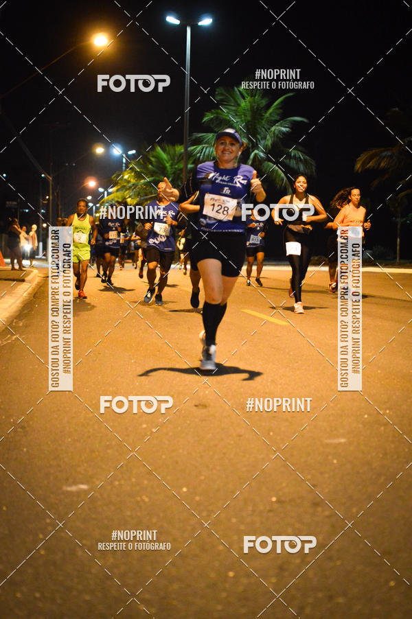 Buy your photos of the eventNight Run 5K 10K Praia Grande on Fotop