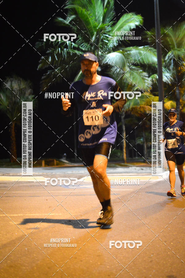 Buy your photos of the eventNight Run 5K 10K Praia Grande on Fotop