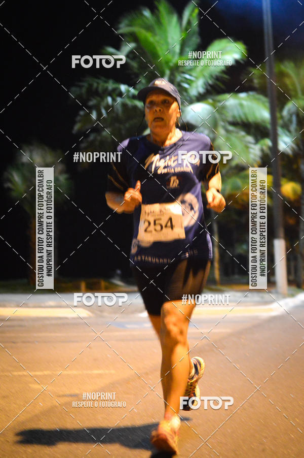 Buy your photos of the eventNight Run 5K 10K Praia Grande on Fotop