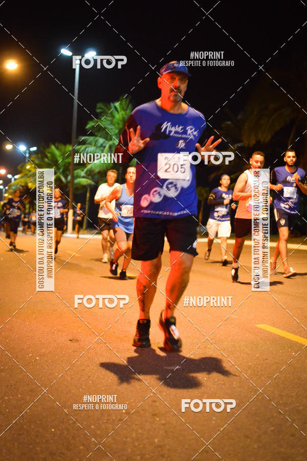 Buy your photos of the eventNight Run 5K 10K Praia Grande on Fotop
