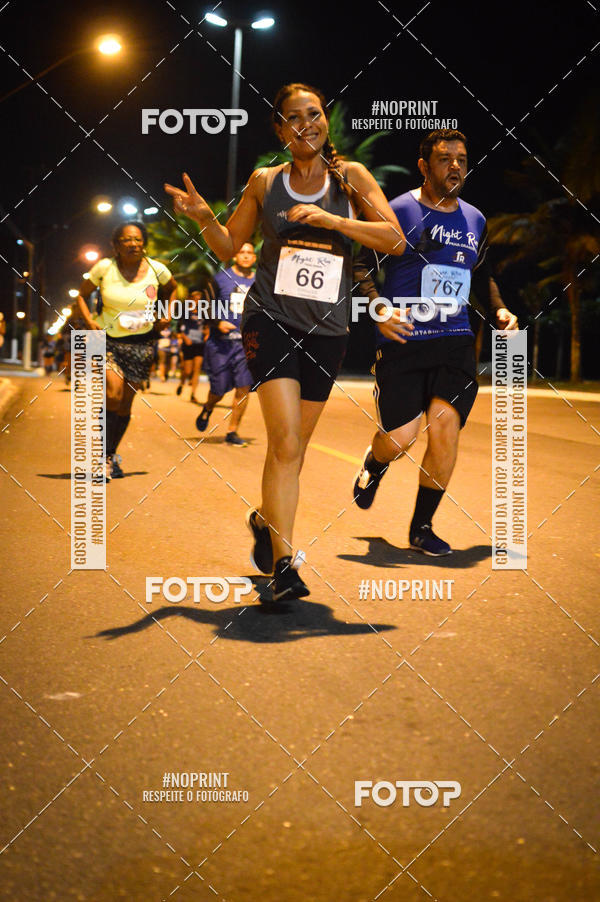 Buy your photos of the eventNight Run 5K 10K Praia Grande on Fotop