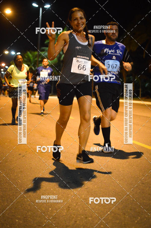 Buy your photos of the eventNight Run 5K 10K Praia Grande on Fotop