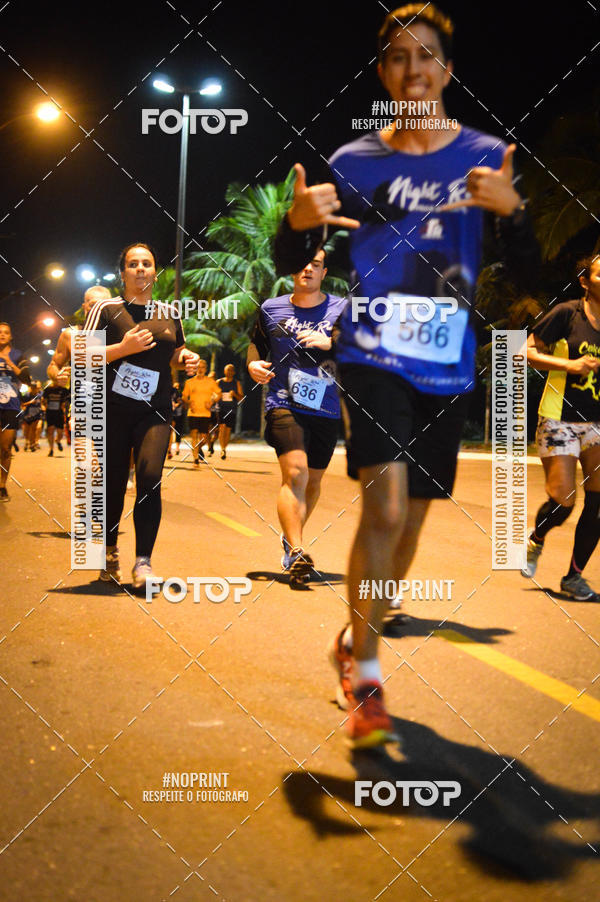 Buy your photos of the eventNight Run 5K 10K Praia Grande on Fotop