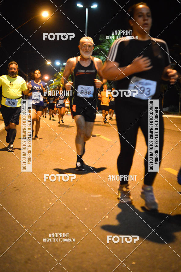 Buy your photos of the eventNight Run 5K 10K Praia Grande on Fotop