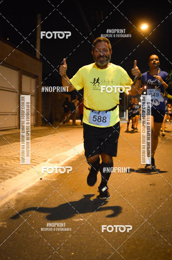 Buy your photos of the eventNight Run 5K 10K Praia Grande on Fotop
