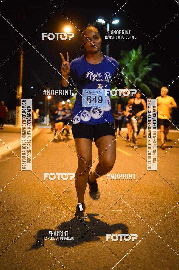 Buy your photos of the eventNight Run 5K 10K Praia Grande on Fotop
