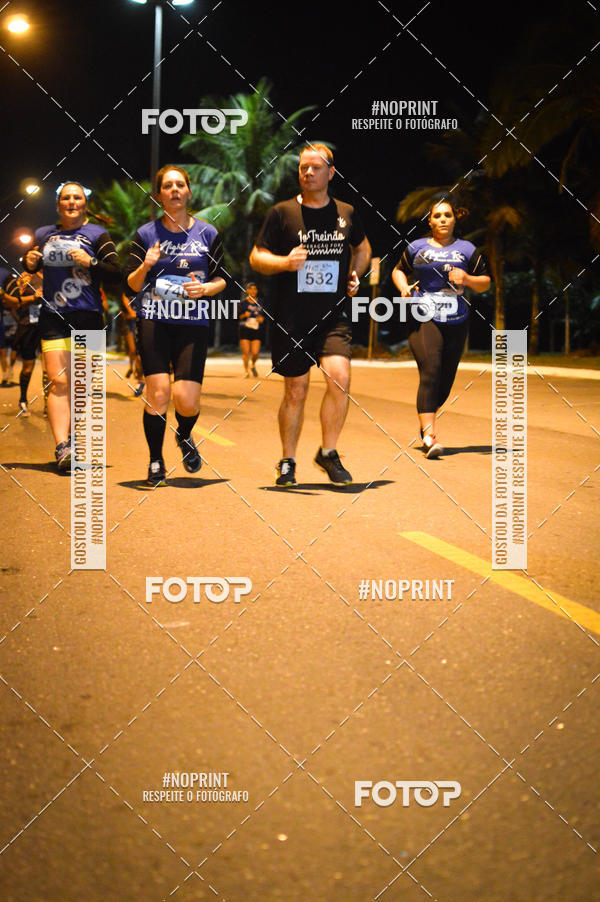 Buy your photos of the eventNight Run 5K 10K Praia Grande on Fotop
