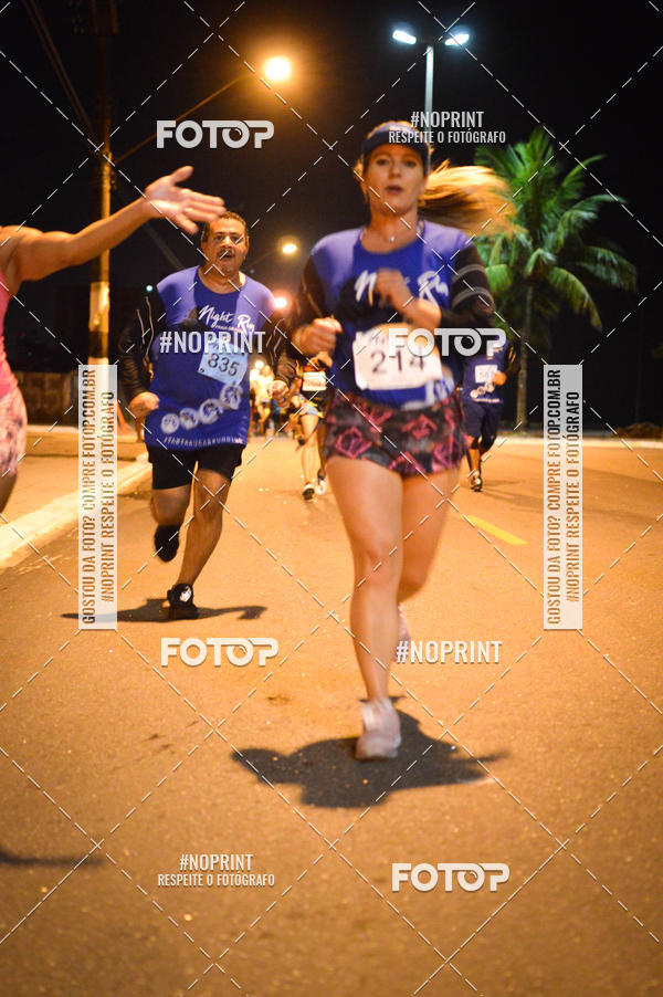 Buy your photos of the eventNight Run 5K 10K Praia Grande on Fotop