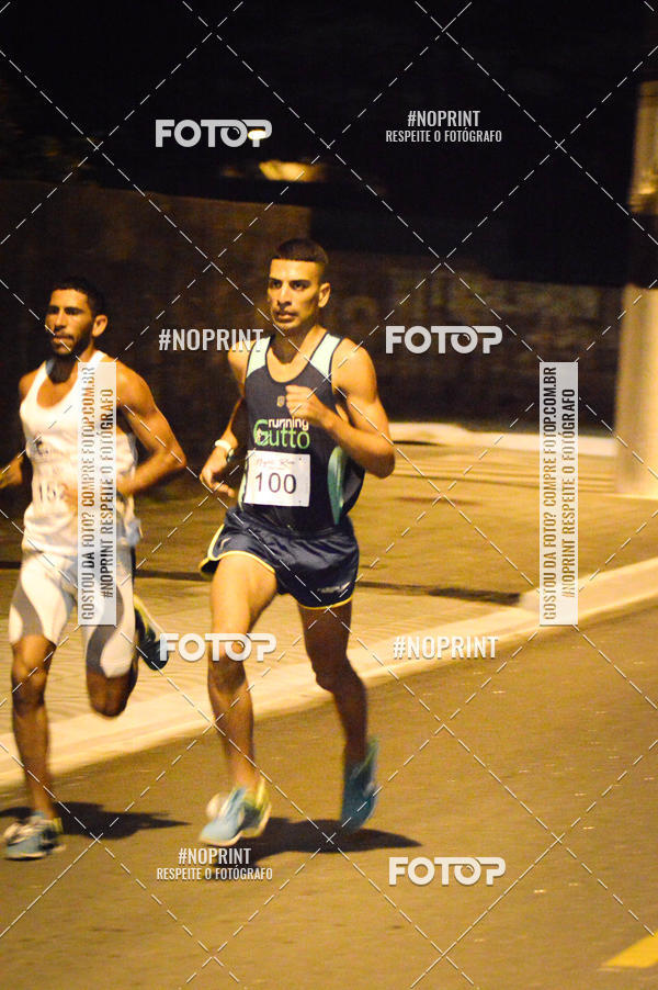 Buy your photos of the eventNight Run 5K 10K Praia Grande on Fotop