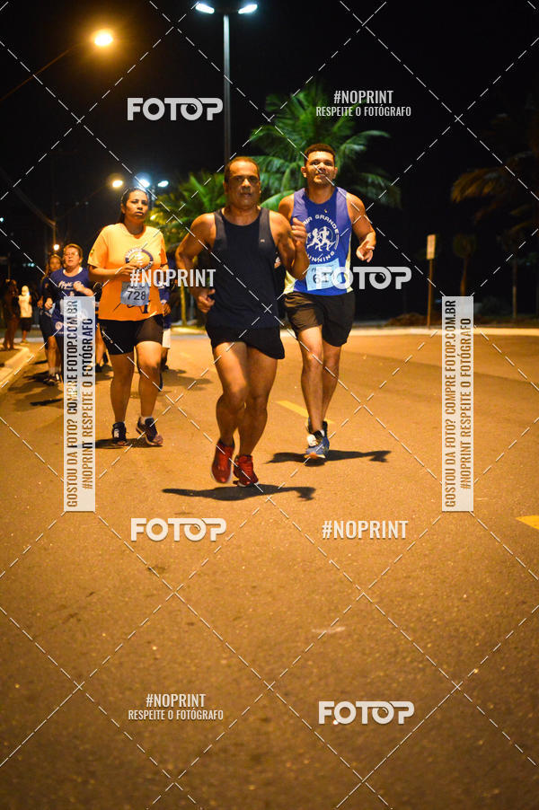 Buy your photos of the eventNight Run 5K 10K Praia Grande on Fotop