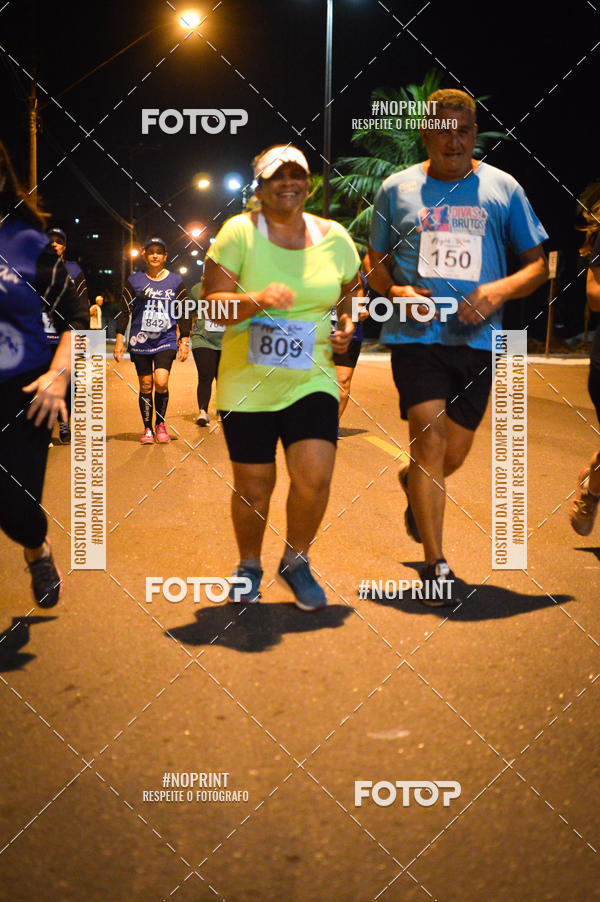 Buy your photos of the eventNight Run 5K 10K Praia Grande on Fotop