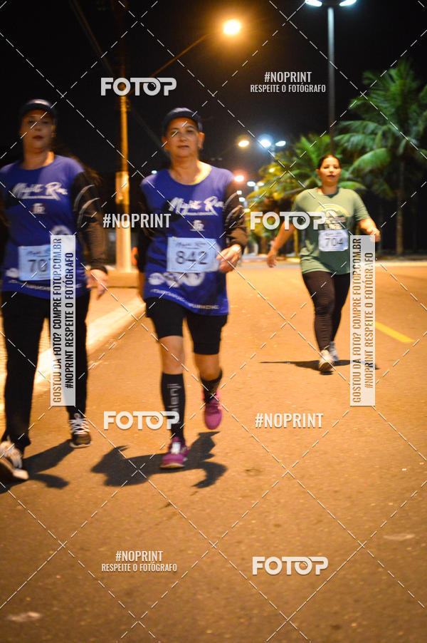Buy your photos of the eventNight Run 5K 10K Praia Grande on Fotop