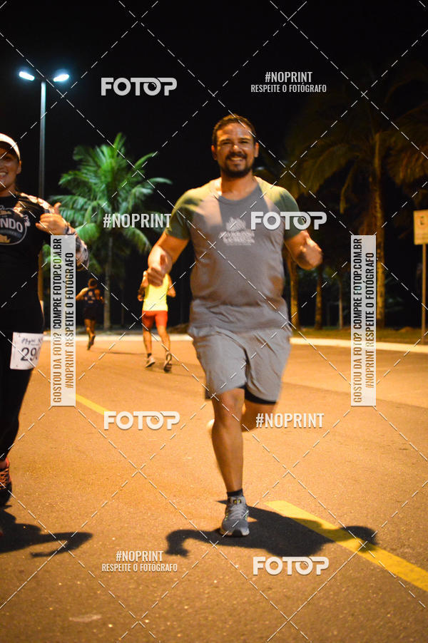 Buy your photos of the eventNight Run 5K 10K Praia Grande on Fotop
