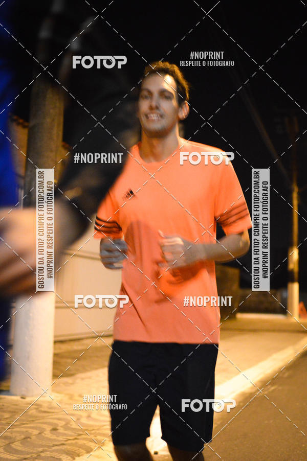 Buy your photos of the eventNight Run 5K 10K Praia Grande on Fotop
