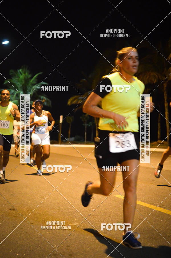 Buy your photos of the eventNight Run 5K 10K Praia Grande on Fotop