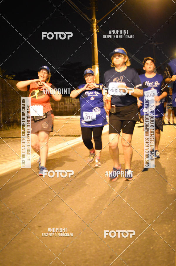 Buy your photos of the eventNight Run 5K 10K Praia Grande on Fotop