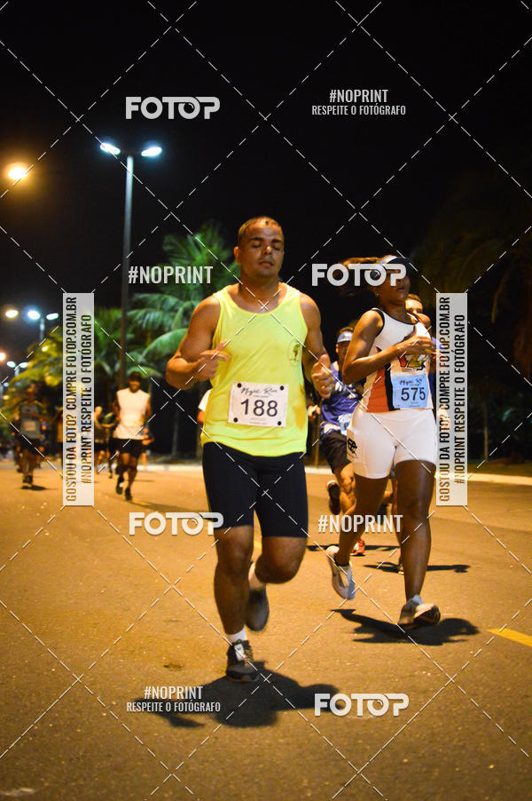 Buy your photos of the eventNight Run 5K 10K Praia Grande on Fotop