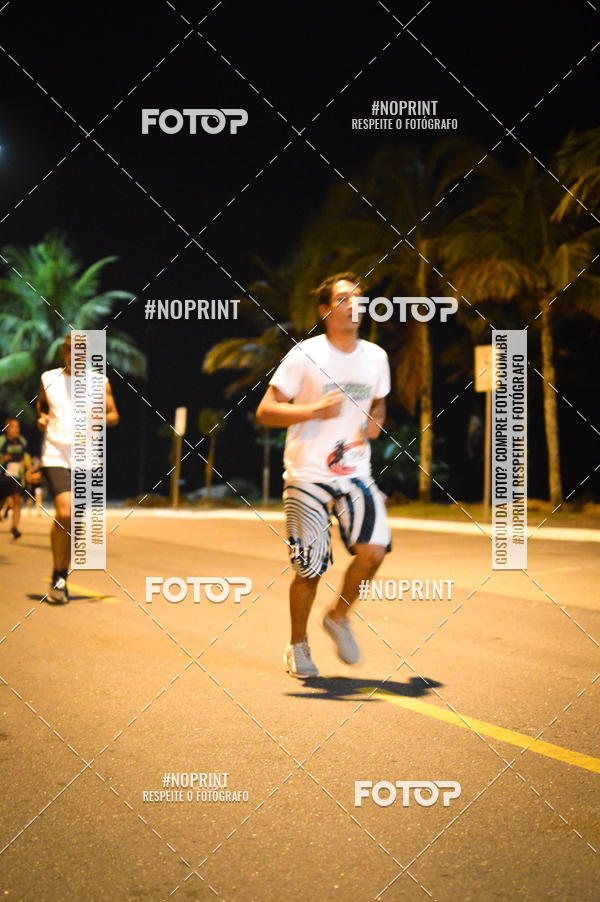 Buy your photos of the eventNight Run 5K 10K Praia Grande on Fotop