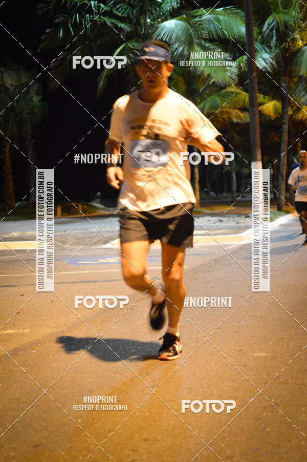 Buy your photos of the eventNight Run 5K 10K Praia Grande on Fotop