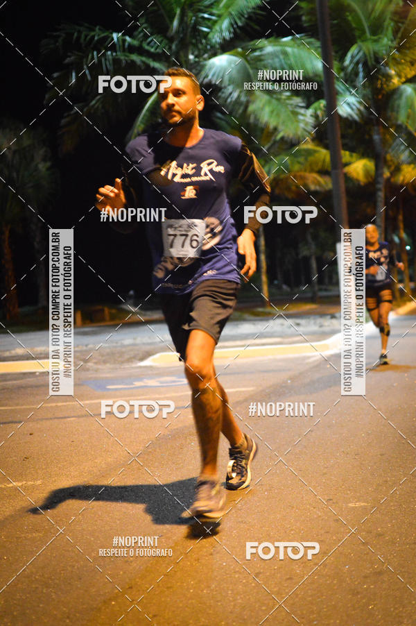 Buy your photos of the eventNight Run 5K 10K Praia Grande on Fotop