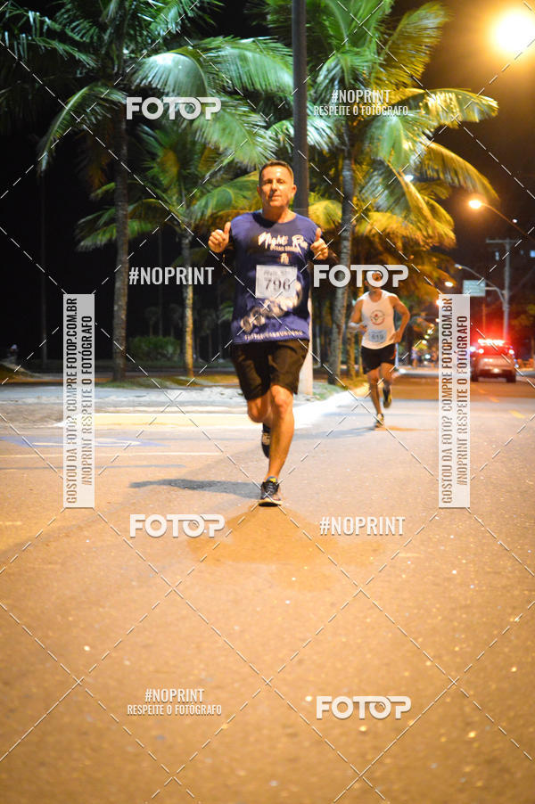 Buy your photos of the eventNight Run 5K 10K Praia Grande on Fotop