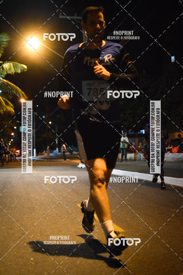 Buy your photos of the eventNight Run 5K 10K Praia Grande on Fotop