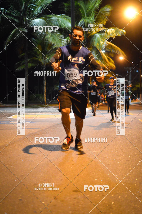 Buy your photos of the eventNight Run 5K 10K Praia Grande on Fotop