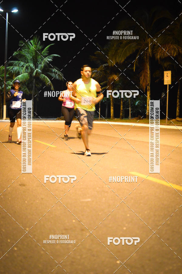 Buy your photos of the eventNight Run 5K 10K Praia Grande on Fotop