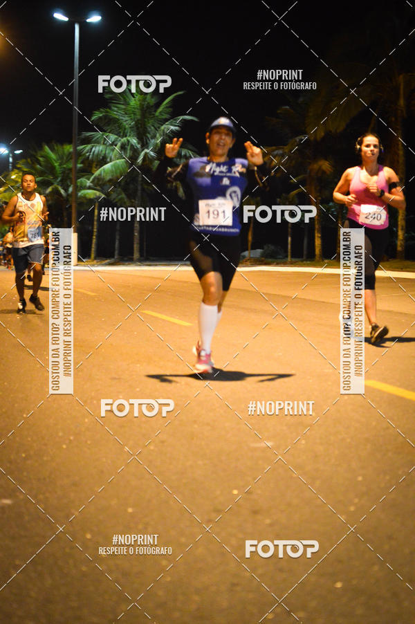 Buy your photos of the eventNight Run 5K 10K Praia Grande on Fotop