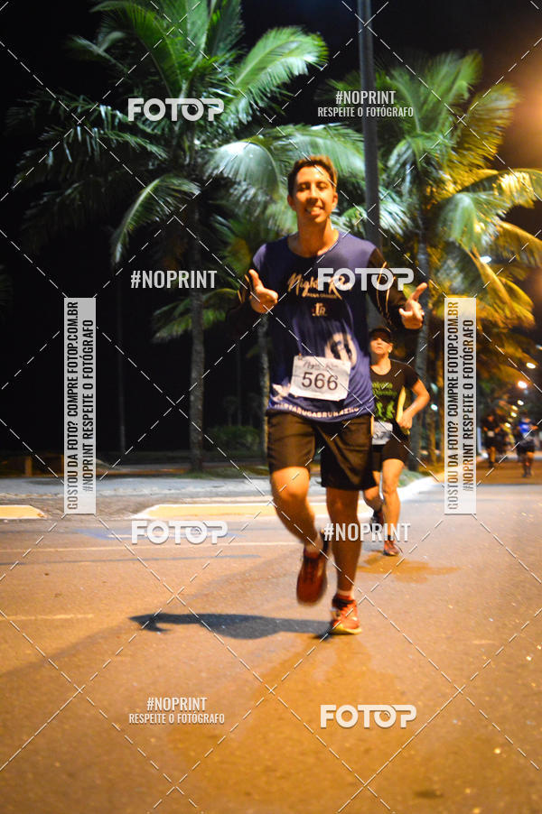 Buy your photos of the eventNight Run 5K 10K Praia Grande on Fotop