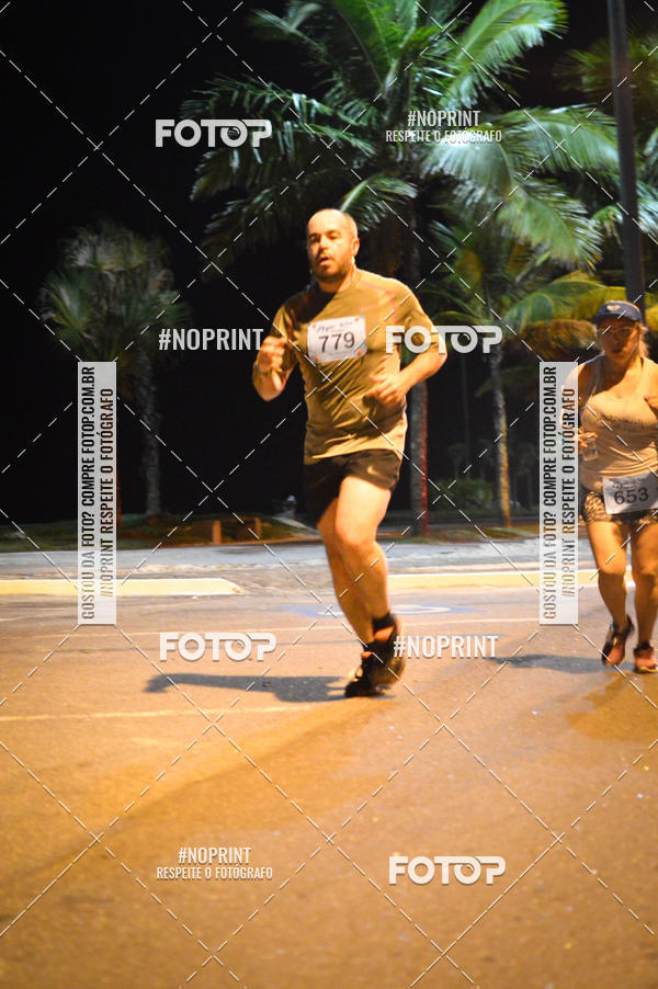 Buy your photos of the eventNight Run 5K 10K Praia Grande on Fotop