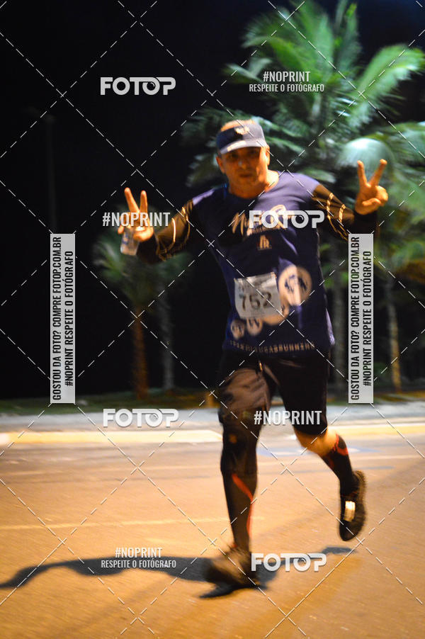 Buy your photos of the eventNight Run 5K 10K Praia Grande on Fotop
