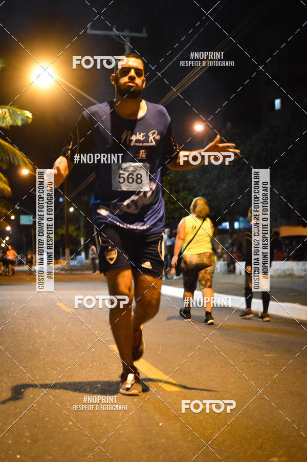 Buy your photos of the eventNight Run 5K 10K Praia Grande on Fotop