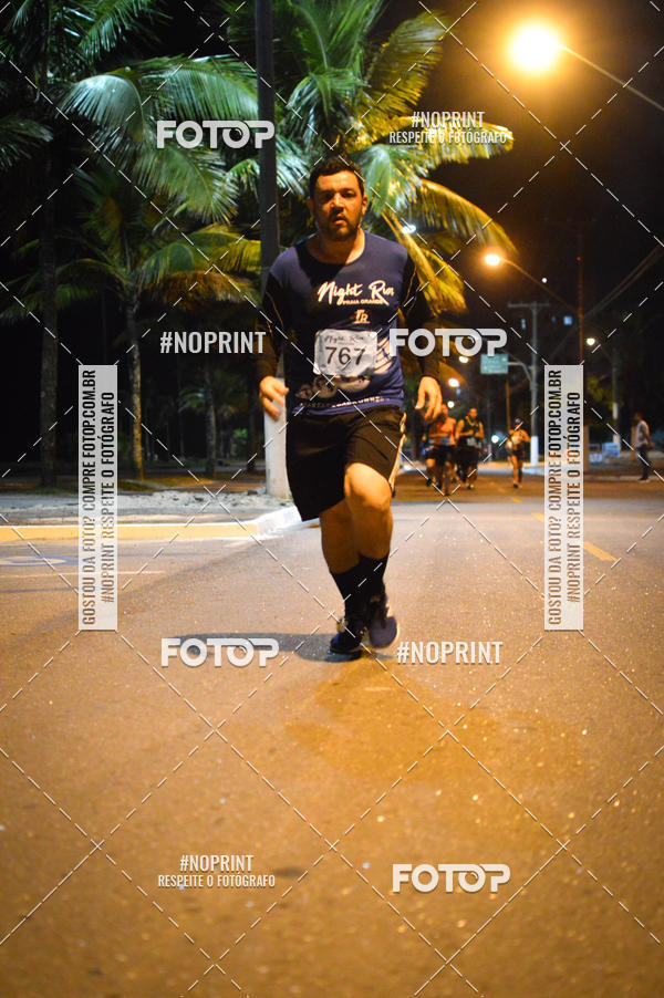 Buy your photos of the eventNight Run 5K 10K Praia Grande on Fotop