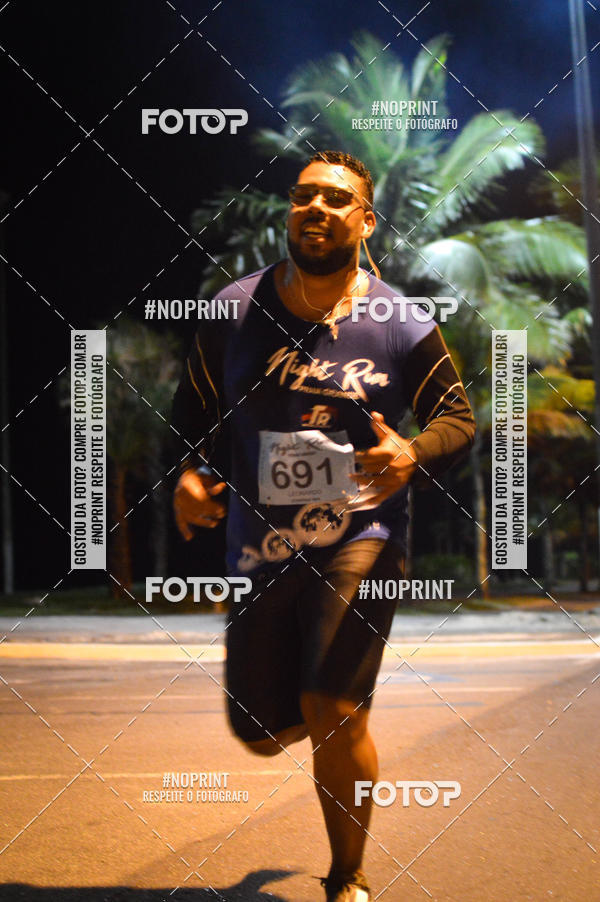 Buy your photos of the eventNight Run 5K 10K Praia Grande on Fotop