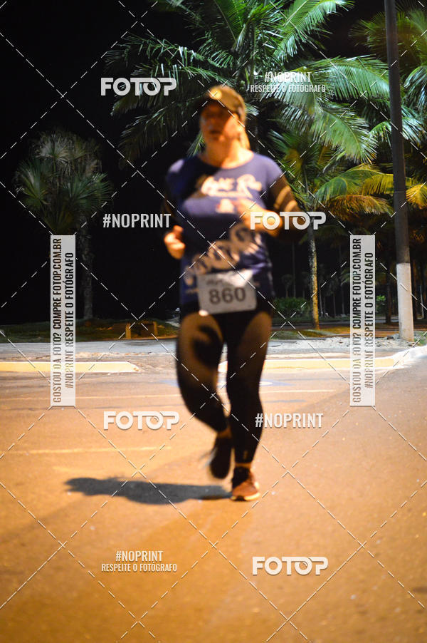 Buy your photos of the eventNight Run 5K 10K Praia Grande on Fotop