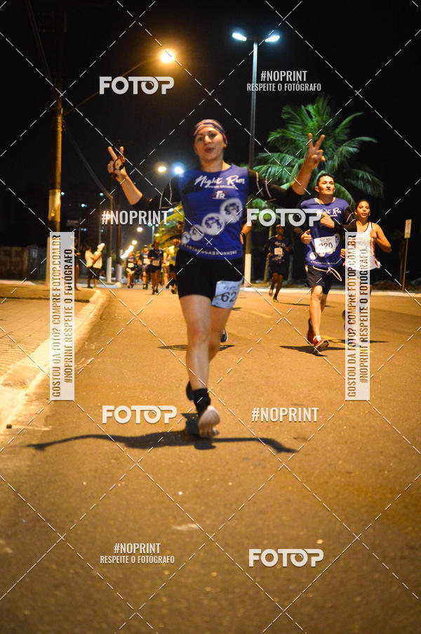 Buy your photos of the eventNight Run 5K 10K Praia Grande on Fotop