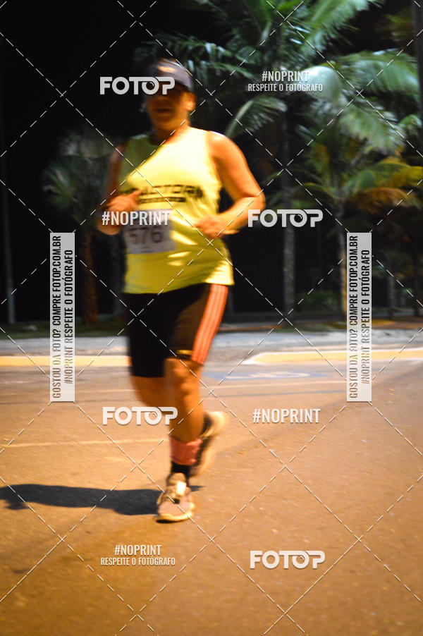 Buy your photos of the eventNight Run 5K 10K Praia Grande on Fotop