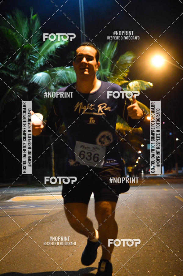 Buy your photos of the eventNight Run 5K 10K Praia Grande on Fotop